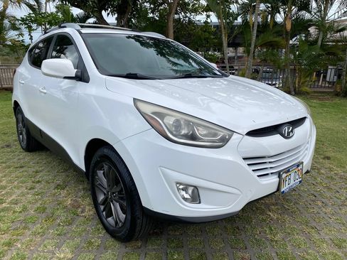 Used 2015 Hyundai Tucson SE FWD image 1