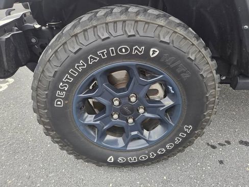 Used 2023 Jeep Gladiator Sport AWD/4WD image 26