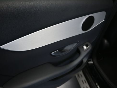 Used 2021 Mercedes-Benz GLC 300 image 15