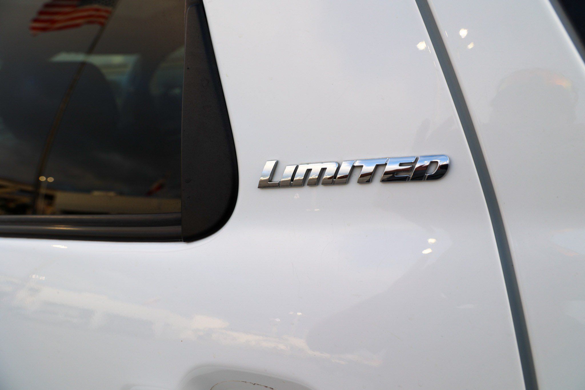 Used 2020 Toyota Sequoia Limited w/ Safety & Convenience Package AWD/4WD image 12