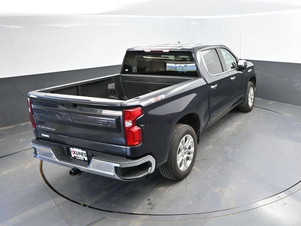 Used 2023 Chevrolet Silverado 1500 LTZ AWD/4WD image 32
