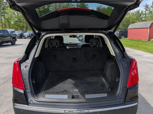 Used 2017 Cadillac XT5 Luxury w/ Driver Awareness Package AWD/4WD image 10