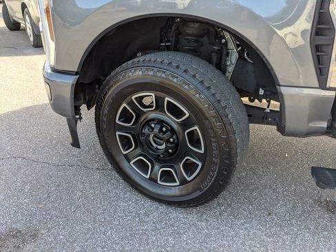 Certified 2024 Ford F250 Platinum image 39