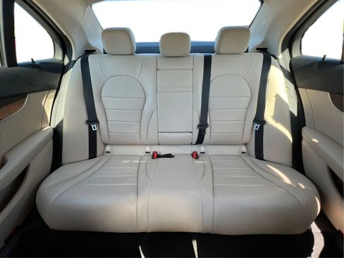 Used 2020 Mercedes-Benz C 300 4MATIC Sedan image 19