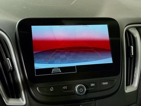 Used 2022 Chevrolet Malibu LT FWD image 5