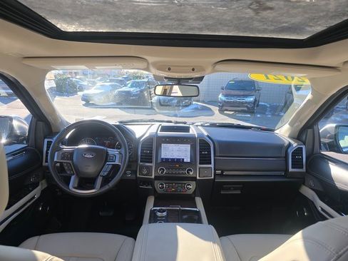 Used 2021 Ford Expedition Platinum image 17