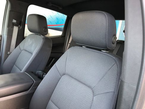 Used 2024 Chevrolet Colorado LT w/ LT Convenience Package II AWD/4WD image 16
