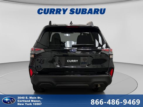 Used 2025 Subaru Forester Premium AWD/4WD image 4