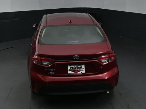 Used 2025 Toyota Corolla LE image 31