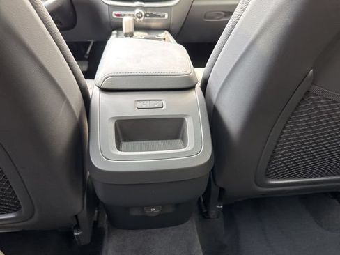 Certified 2025 Volvo XC60 B5 Plus AWD/4WD image 15