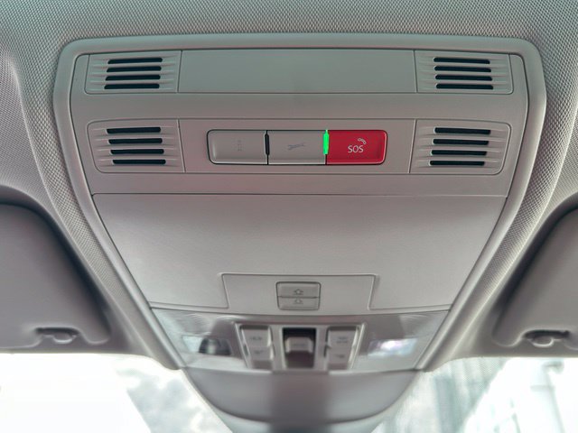 Certified 2023 Volkswagen Taos SEL AWD/4WD image 38