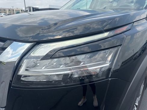 Used 2023 Nissan Pathfinder SL image 23