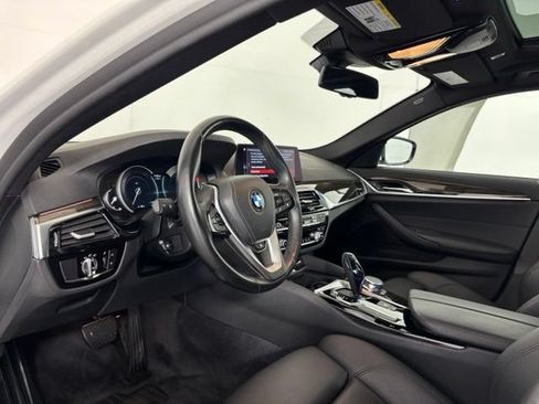 Used 2019 BMW 530i xDrive AWD/4WD image 8