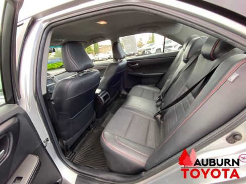 Used 2015 Toyota Camry SE FWD image 22