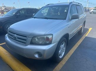 Used 2005 Toyota Highlander Limited AWD/4WD video 1