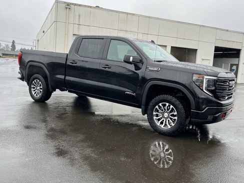Used 2023 GMC Sierra 1500 AT4 w/ AT4 Preferred Package image 7