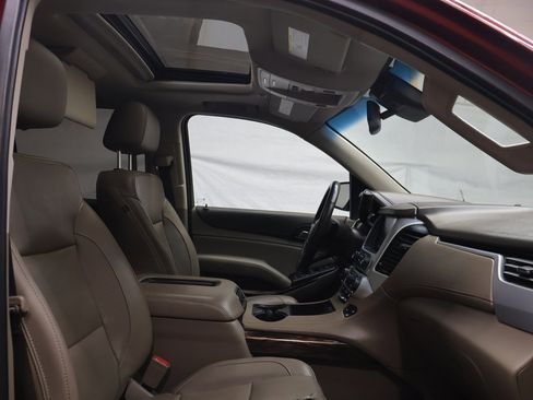 Used 2019 GMC Yukon XL SLT w/ Open Road Package image 9