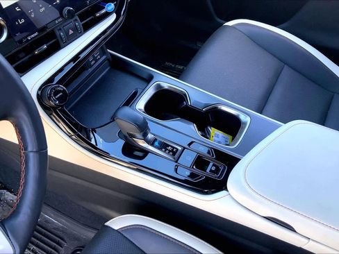 Used 2024 Lexus NX 250 FWD w/ Cold Area Package image 17