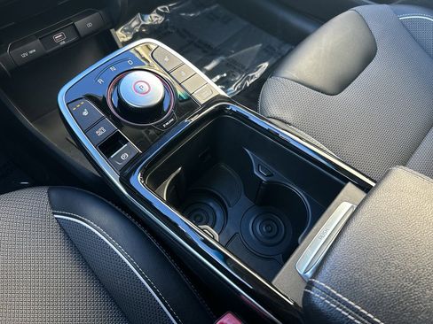 Used 2022 Kia Niro EX w/ Cold Weather Package image 23