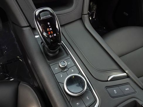 Certified 2025 Cadillac XT6 Premium Luxury image 20