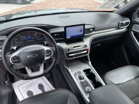 Used 2022 Ford Explorer Timberline w/ Timberline Technology Package image 16
