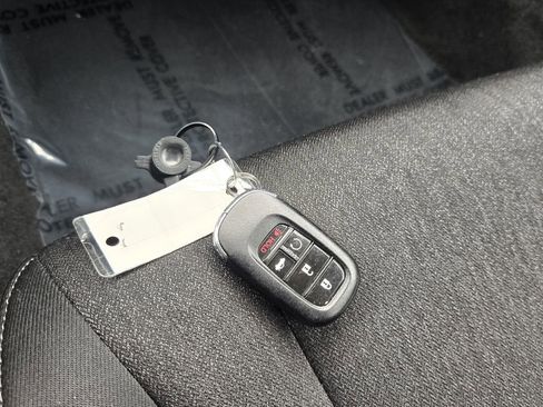 Certified 2025 Honda Accord SE image 18