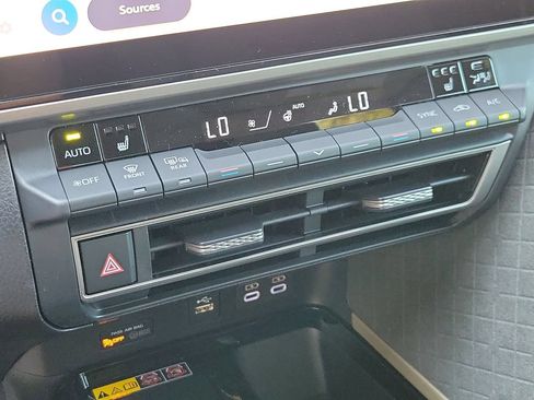 New 2026 Toyota Camry XLE AWD/4WD image 26