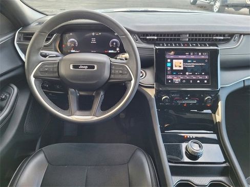 Certified 2024 Jeep Grand Cherokee L Laredo image 7