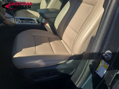 Used 2022 Ford Explorer XLT w/ Equipment Group 202A image 31