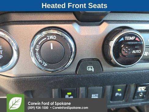 Used 2016 Toyota Tacoma TRD Sport image 13