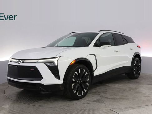 Used 2024 Chevrolet Blazer EV RS AWD/4WD image 2