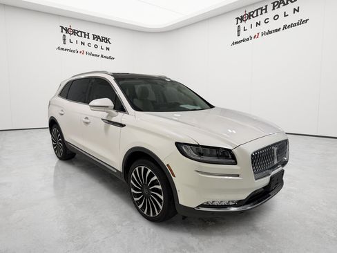 Used 2022 Lincoln Nautilus Black Label w/ Cargo Utility Package AWD/4WD image 7