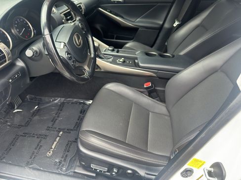 Used 2016 Lexus IS 200t RWD image 5