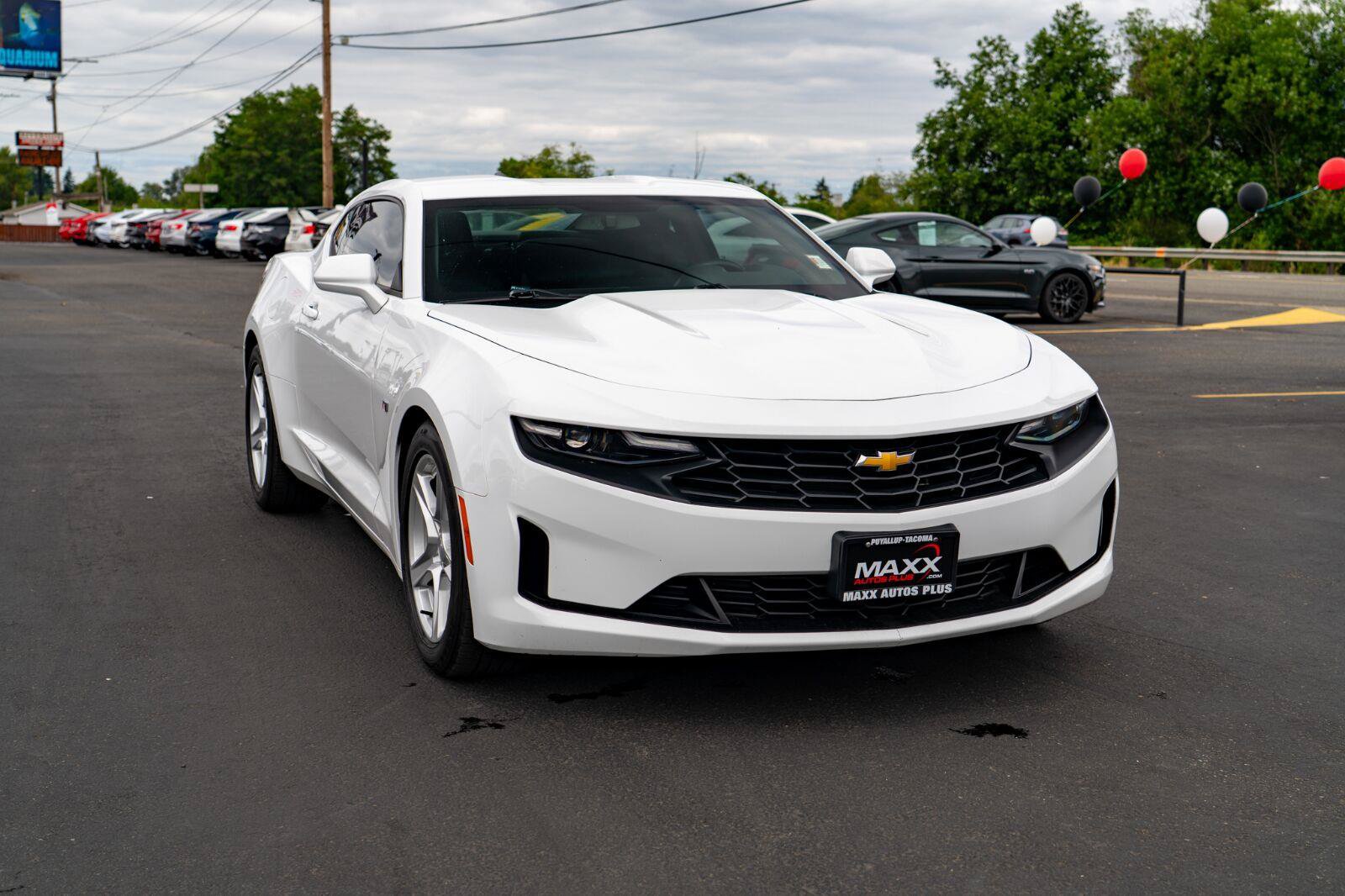 Used 2023 Chevrolet Camaro LT RWD image 2
