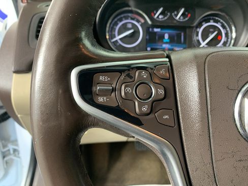 Used 2017 Buick Regal Premium w/ Driver Confidence Package #1 FWD image 18