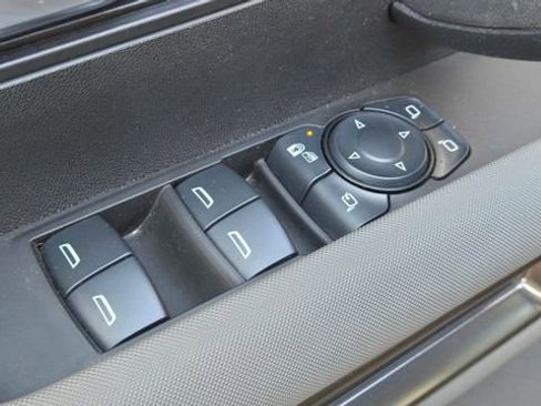 Used 2025 GMC Hummer EV 2X AWD/4WD image 16