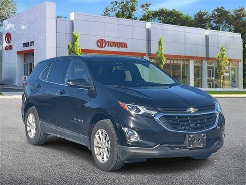 Used 2019 Chevrolet Equinox LT image 1