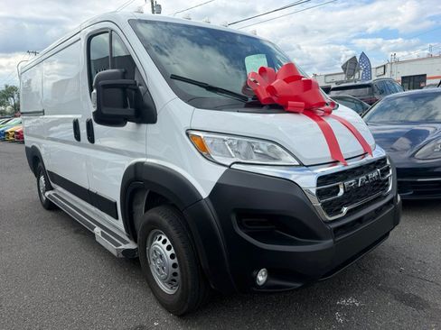 Used 2025 RAM ProMaster 2500 w/ U-Haul Equipment Group FWD image 2