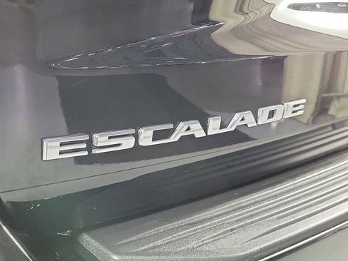 Certified 2023 Cadillac Escalade ESV Premium Luxury Platinum AWD/4WD image 6