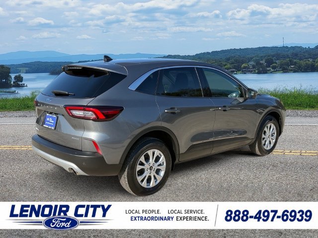Certified 2023 Ford Escape Active w/ Tech Pack #2 AWD/4WD image 3