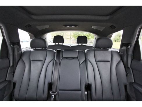 Used 2025 Audi Q7 3.0T Premium Plus AWD/4WD image 14
