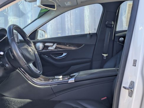 Used 2018 Mercedes-Benz C 300 4MATIC Sedan image 20