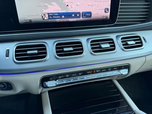 Used 2025 Mercedes-Benz GLS 450 4MATIC, w/ HUD, TRAILER HITCH, image 40