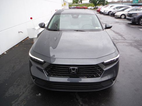 Used 2023 Honda Accord EX image 5