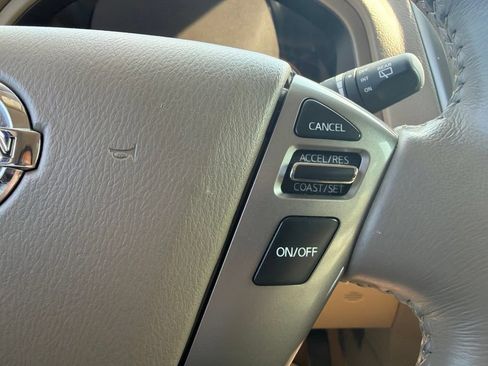 Used 2015 Nissan Armada SL AWD/4WD image 9