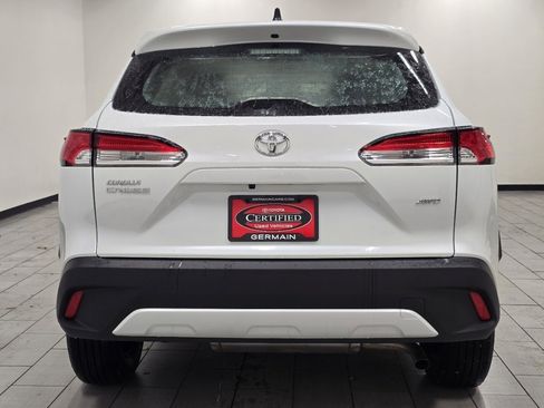 Certified 2024 Toyota Corolla Cross L image 12