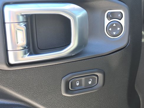 New 2026 Jeep Gladiator Sport AWD/4WD image 18
