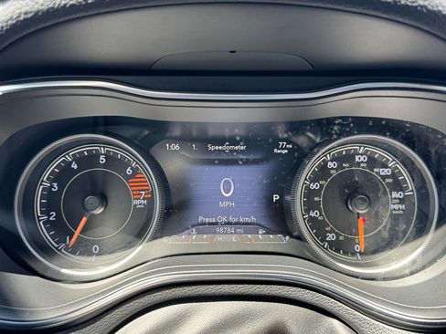 Used 2019 Jeep Cherokee Limited FWD image 28