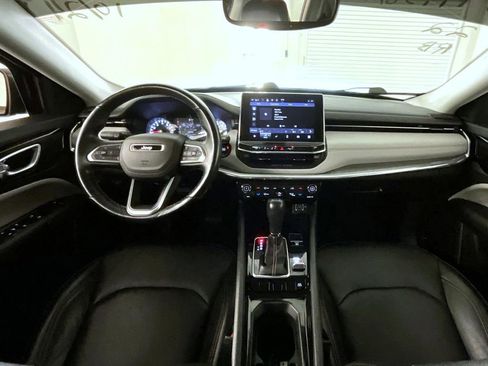 Used 2022 Jeep Compass Limited image 13