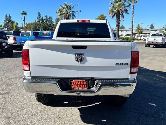 Used 2018 RAM 2500 Tradesman w/ Chrome Appearance Group AWD/4WD image 9